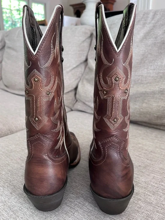 Ariat Legend Spirit Western Boot Brown Leather Studded Cross Size 9.5B - Picture 3 of 11